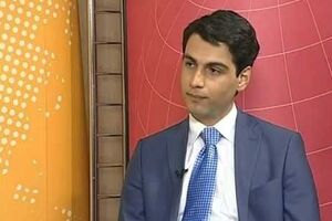 По данным СМИ, Ардзинба – первый помощник советника президента России Владислава Суркова и сын Бату Ардзинбы, воевавшего в Абхазии против Грузии