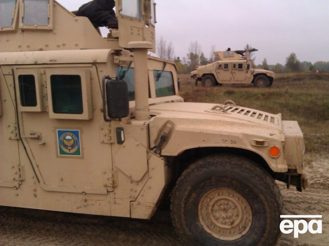 Учения 80-й бригады ВДВ проходят на Житомирском полигоне с использованием американских HMMWV