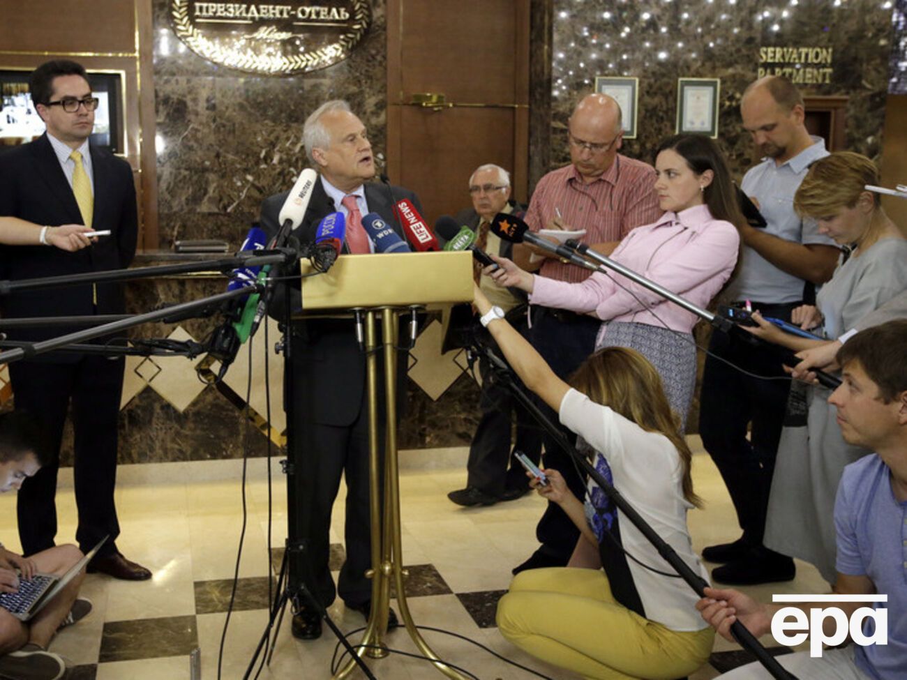 В Минске обсуждают политическое урегулирование кризиса на Донбассе