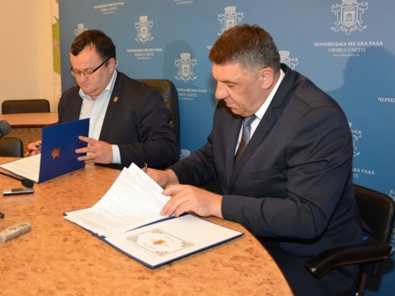 УЕФА и ФФУ построят стадион в Черновцах