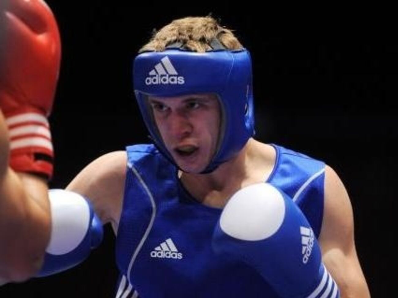 Украинский боксер уверенно победил россиянина в 10-раундовом бою