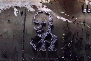 Челябинские студенты приветствуют президента России Владимира Путина