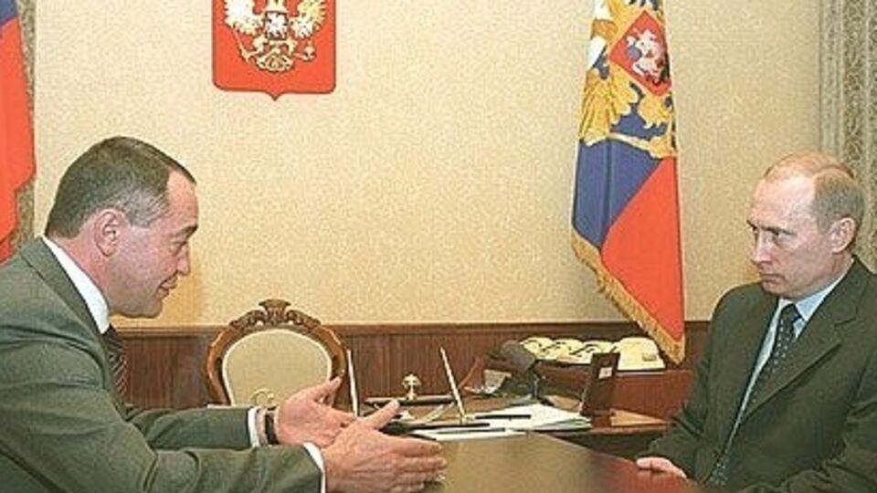 Сенатор Виккер утверждает, что долларовые активы и резиденции покойный Лесин приобрел, когда состоял на государственной службе