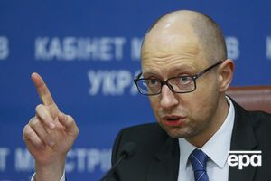 Яценюк поручил проверить, угрожает ли что-либо украинцам, которые отдыхают в Египте