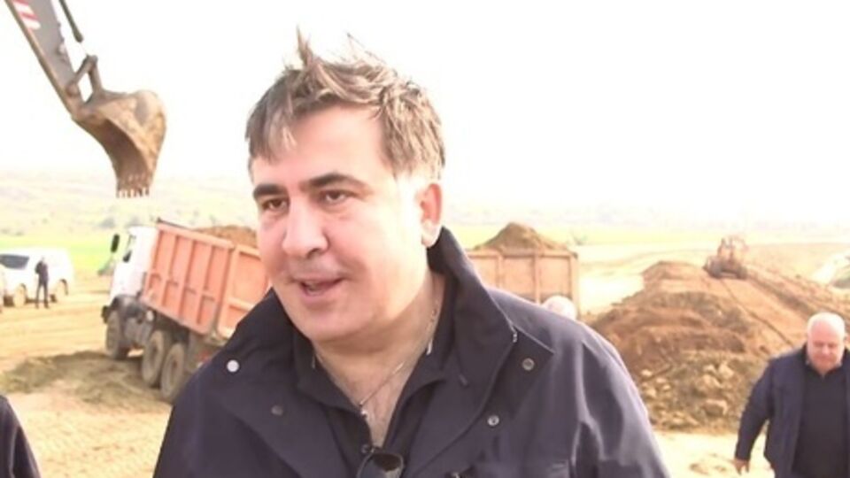 Саакашвили: До бюджета деньги не доходят, их крадут еще раньше