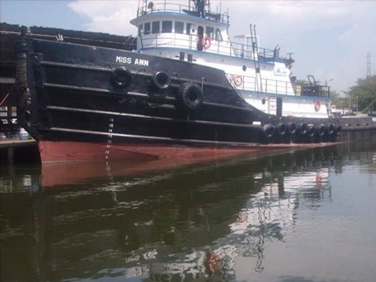 Судовладелец заставляет экипаж выйти в море на неисправном буксире, заявили в фонде