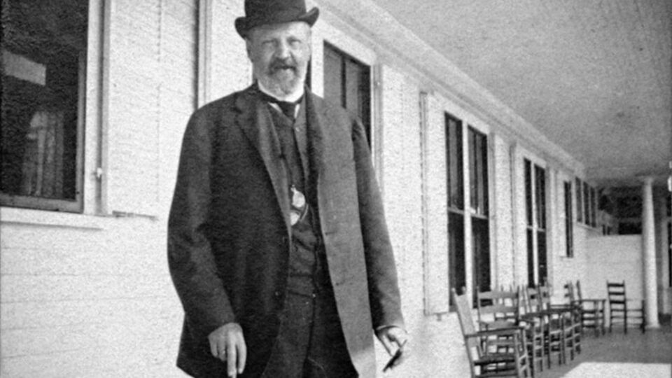 Родственник Альфреда Витте – Сергей Витте, государственный деятель Российской империи, занимавший посты министра путей сообщения, министра финансов, председателя Комитета министров и председателя Совета министров