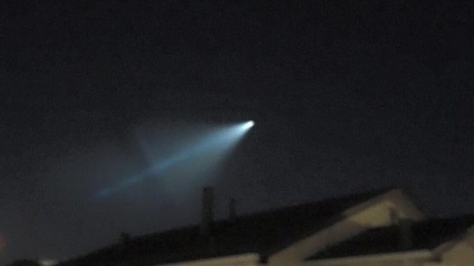 Жители Калифорнии сообщили о "странных огнях" в небе