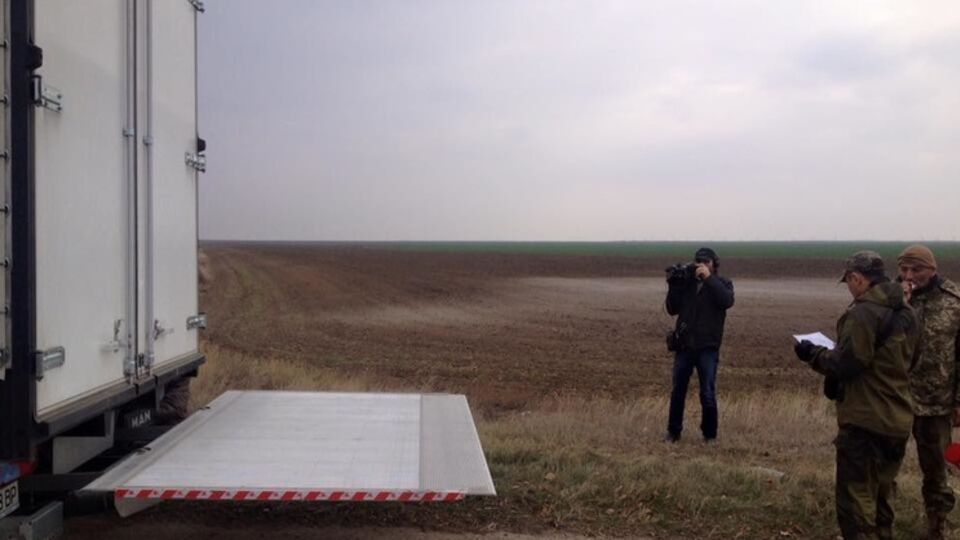 Активисты предотвратили вывоз из Крыма груза по поддельным документам