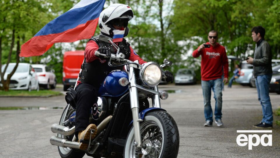 Сотрудникам МЧС и ФТС России рекомендовали не отдыхать за границей