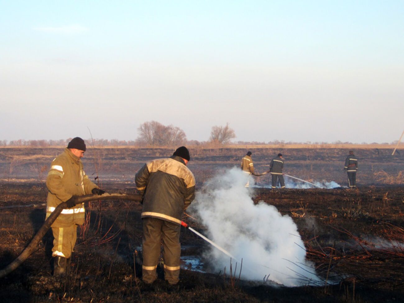 В ноябре борьба с горящими торфяниками в Украине продолжается