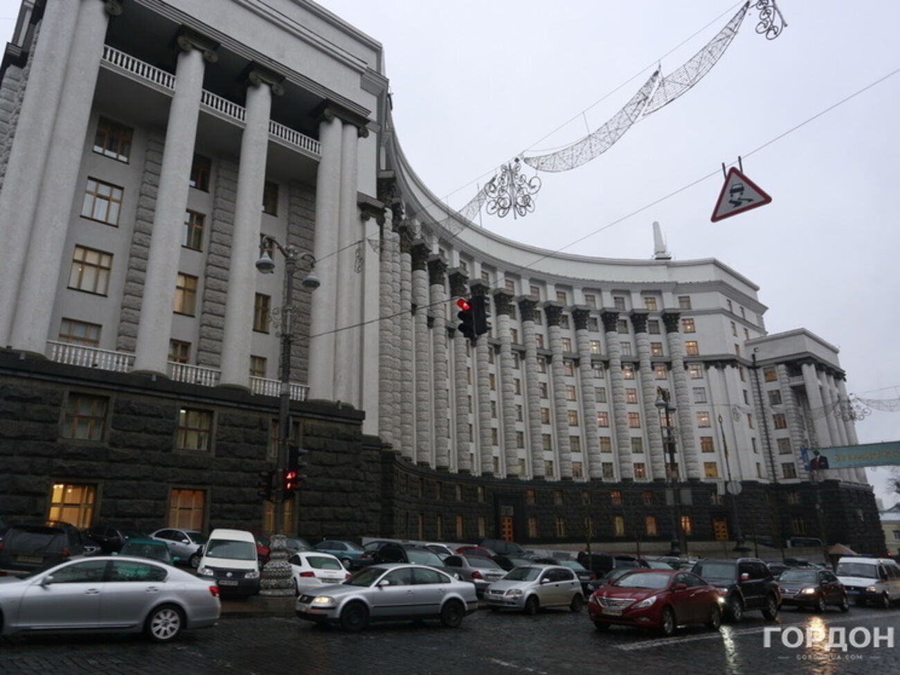 Кабмин установил лимит транспортных средств для Антикоррупционного бюро