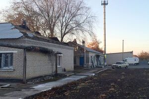 Поврежденные здания в Сватово