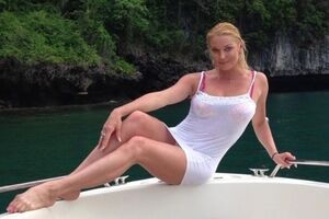 Анастасия Волочкова облачилась в латекс и показала откровенный танец