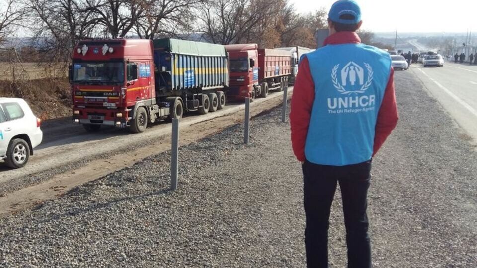 В состав конвоя вошло девять грузовиков