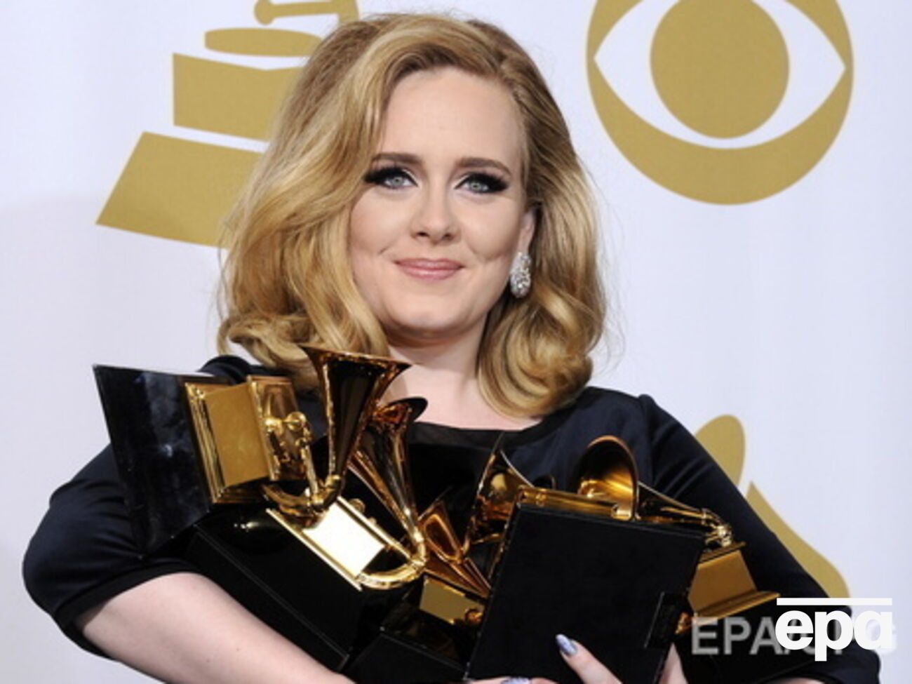 Кавер-версии хита Адель набирают обороты в сети