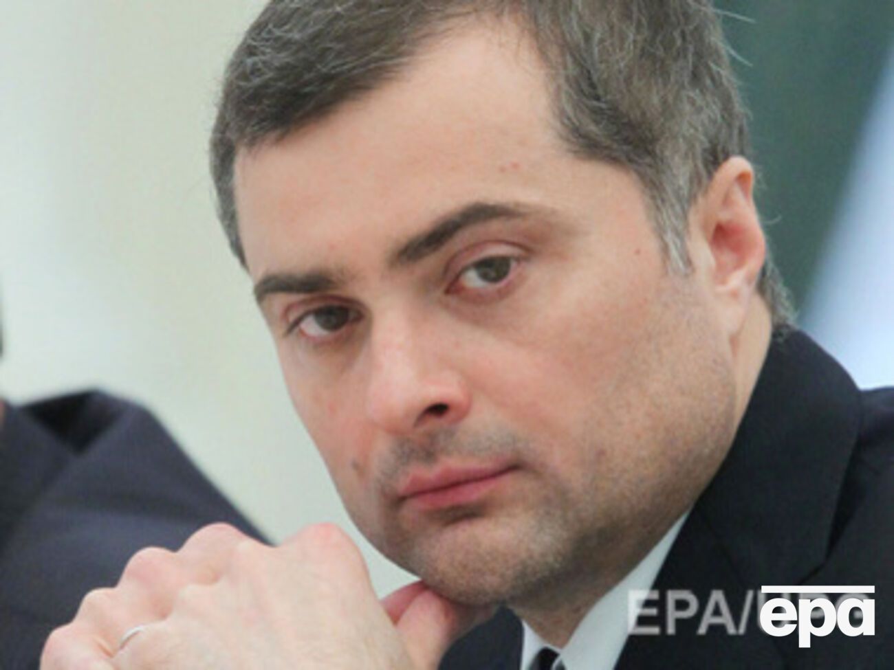 Сурков "с первых часов, первых минут всем сердцем болел за народ "ДНР", заявил Захарченко