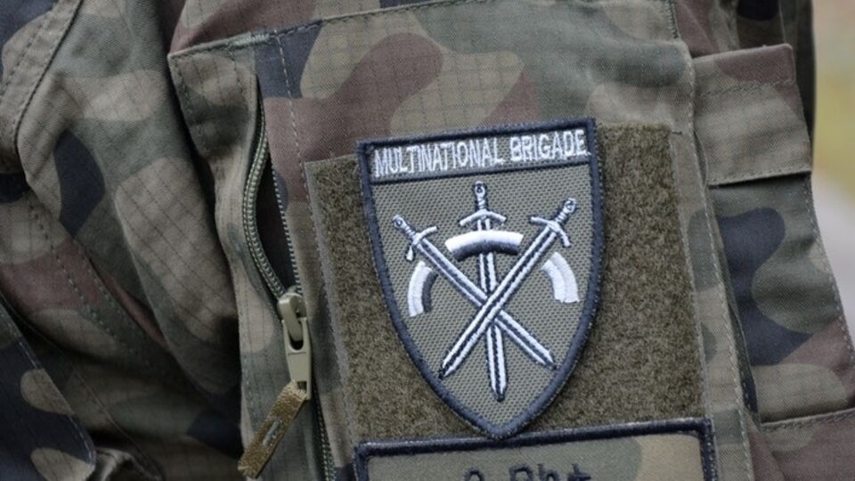 В учениях принимают участие украинские офицеры, входящие в состав Многонациональной бригады