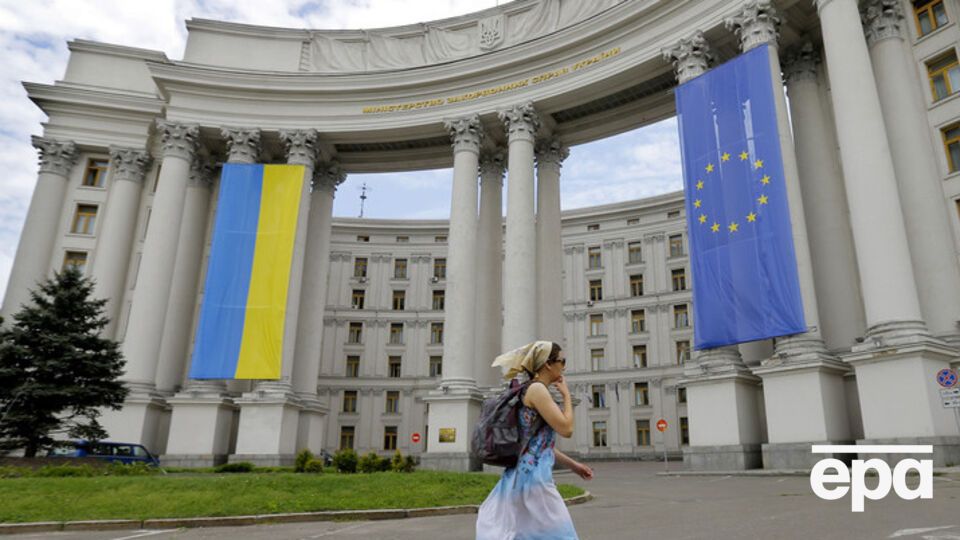 МИД рекомендует украинцам воздержаться от поездок в Египет