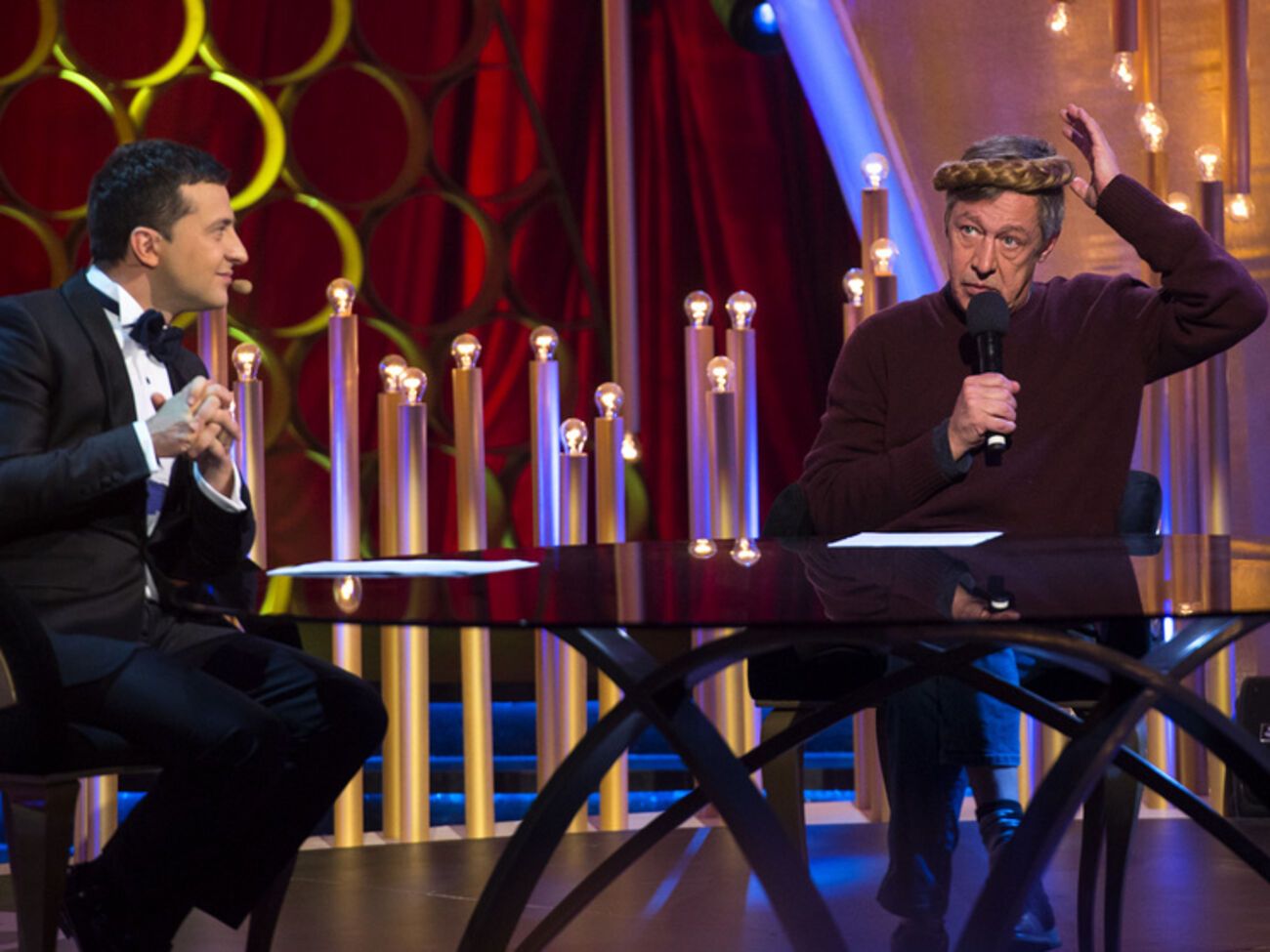 Зеленский во время съемки надел на Ефремова косу Юлии Тимошенко