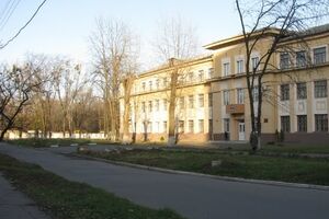 Школа УВК №112 по улице Менжинского в Харькове