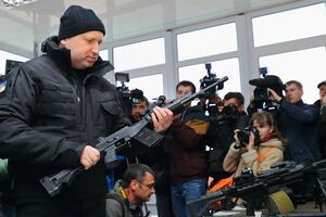 Турчинов предостерегает европейских политиков от сотрудничества с Россией