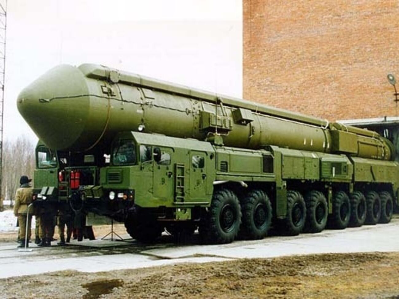 Ракетные войска стратегического назначения РФ получат в 2015 году более 50 образцов новой военной техники