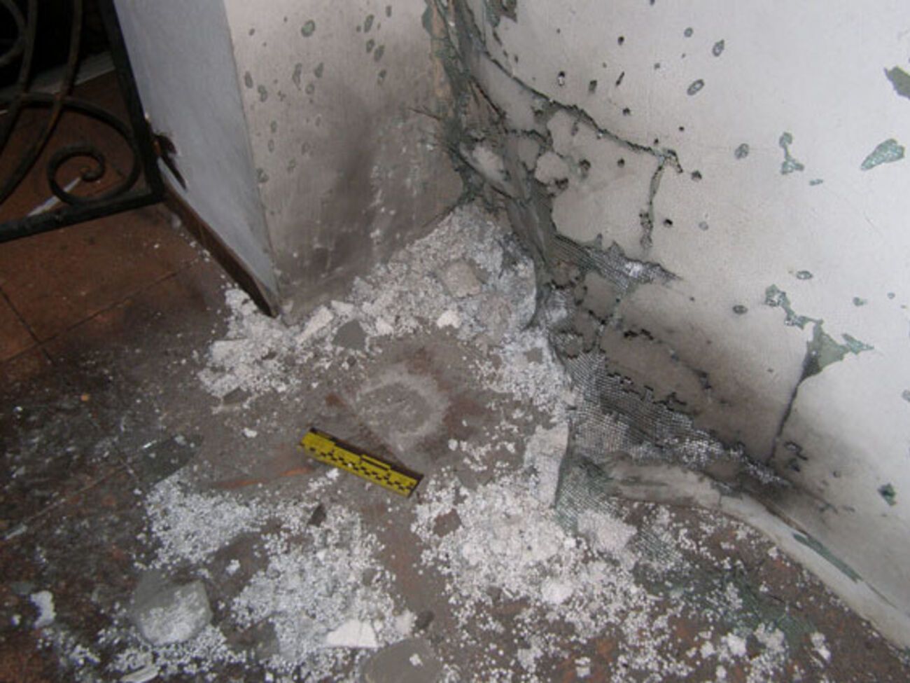 В Ровно прогремел взрыв во дворе дома