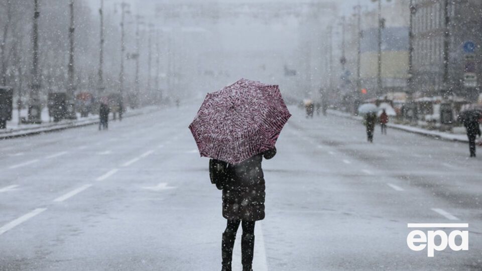 Киевлян предупредили о сильном ветре и снеге