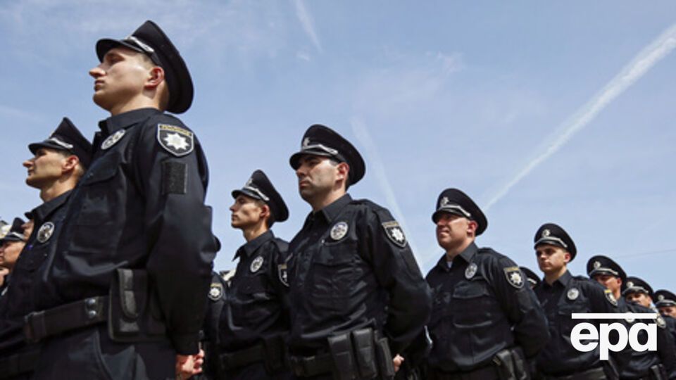 Чтобы продолжить службу в рядах Национальной полиции, бывшие милиционеры обязаны пройти переаттестацию