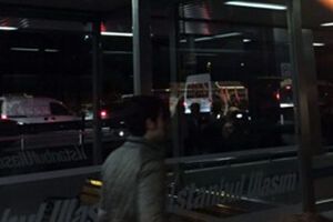 К станции "Байрампаша" съезжаются машины скорой помощи