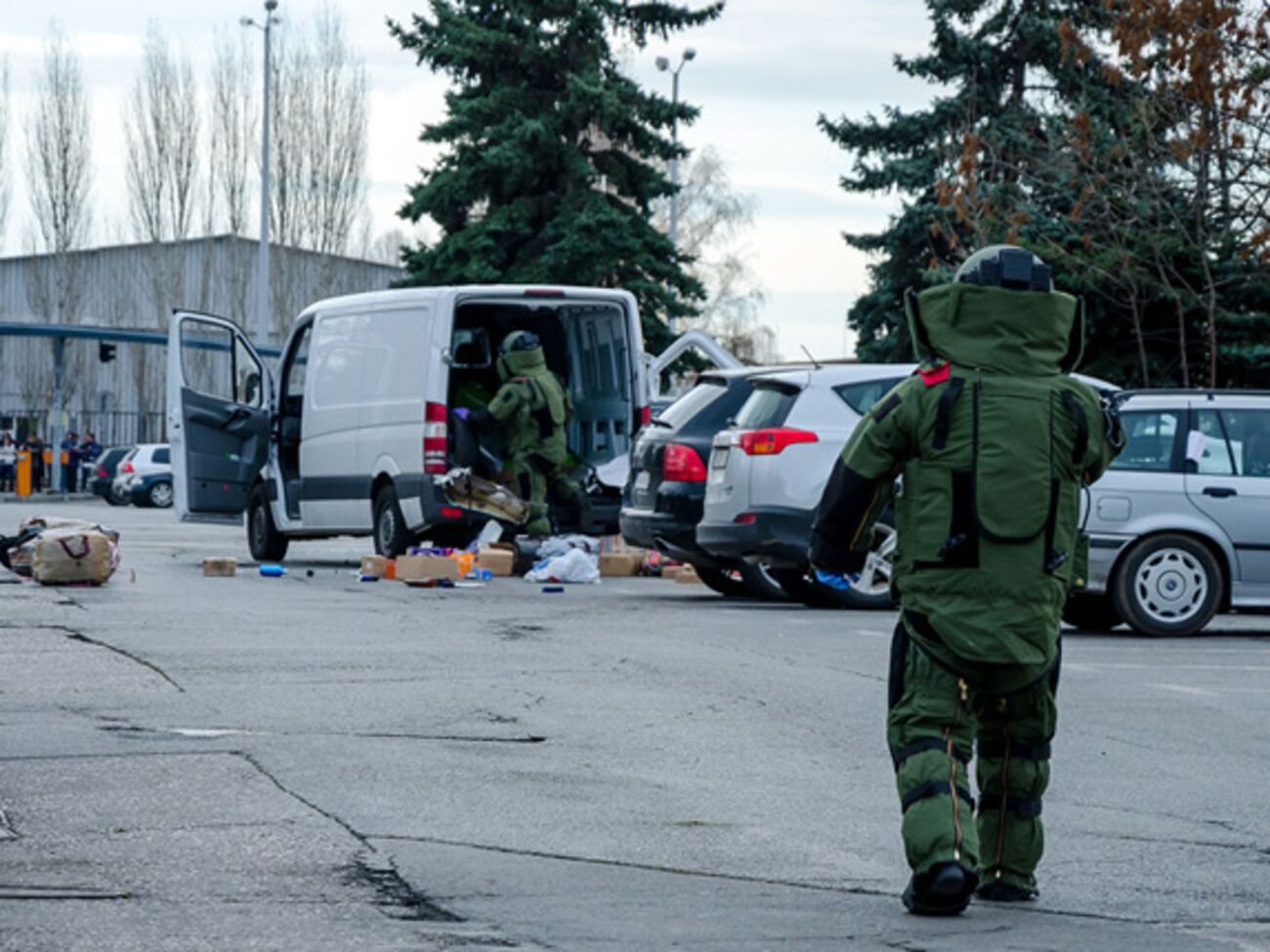 Взрывотехники проверили автомобиль, но взрывчатки не нашли