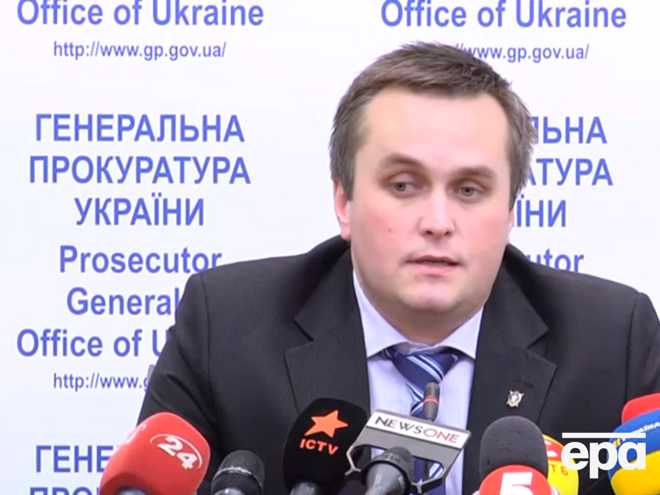 Холодницкий хочет достойных зарплат для сотрудников своего ведомства