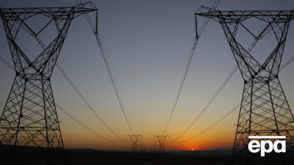 В Крым снова подается электричество