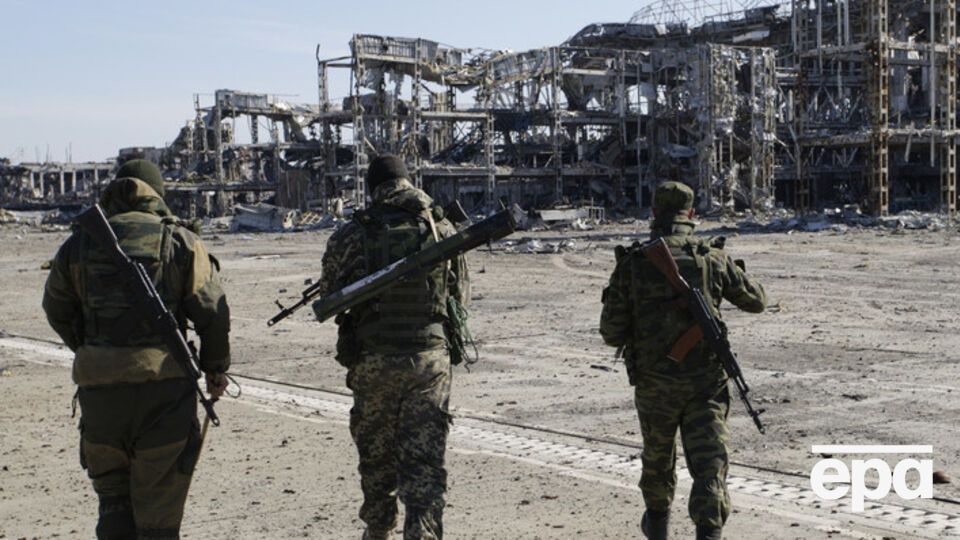 В районе аэропорта огонь ведется круглосуточно