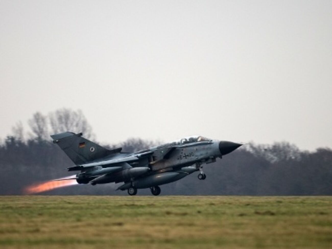 ВВС Германии направили два самолета-разведчика "Торнадо" для участия в операции в Сирии