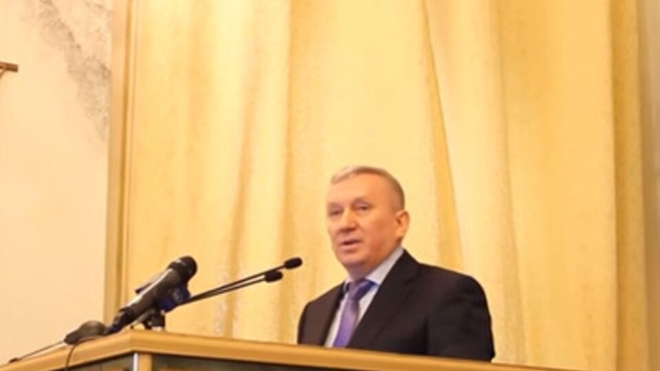 Побитый Парасюком генерал СБУ Писный подал в суд и требует компенсации за моральный ущерб