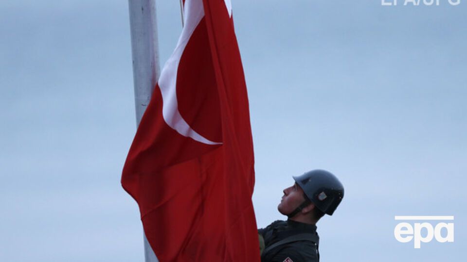 Турция строит четырехметровую стену на границе с Сирией