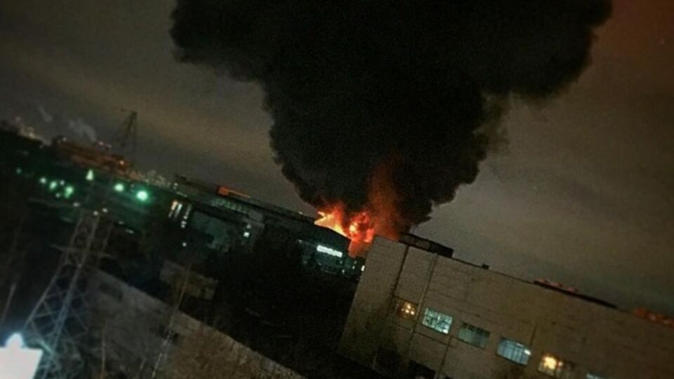 В Москве горит Тушинский машзавод