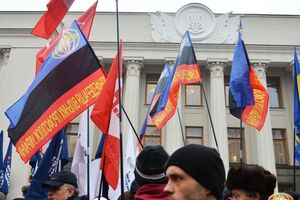 В Украине шахтеры бастуют и устраивают акции протеста