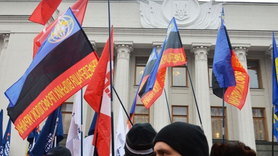 В Украине шахтеры бастуют и устраивают акции протеста