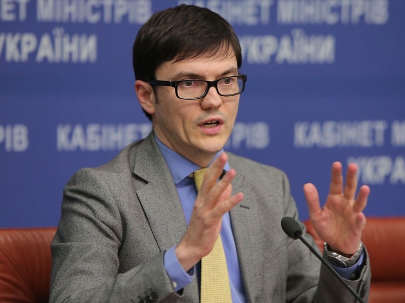 Пивоварский уходит в отставку