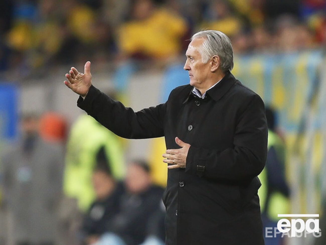 Фоменко пока не знает, продолжит ли работу в сборной