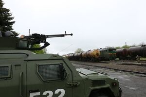 Украинцев с неожиданной контрабандой пограничники поймали на железнодорожной станции "Фенольная"