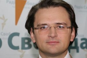 Кулеба: Государство говорит "спасибо" и поощрительно хлопает по плечу. А на Новый год детям подарят по упаковке конфет
