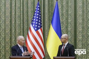 Байден осудил нападение на Яценюка