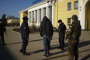 Задержанный работал железнодорожником в Славянске