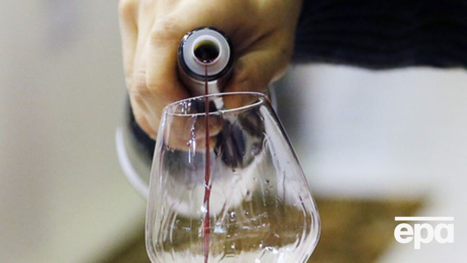 В Симферополе сняли запрет на продажу алкоголя