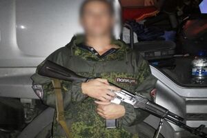 В телефоне задержанного нашли фотографии в форме боевиков