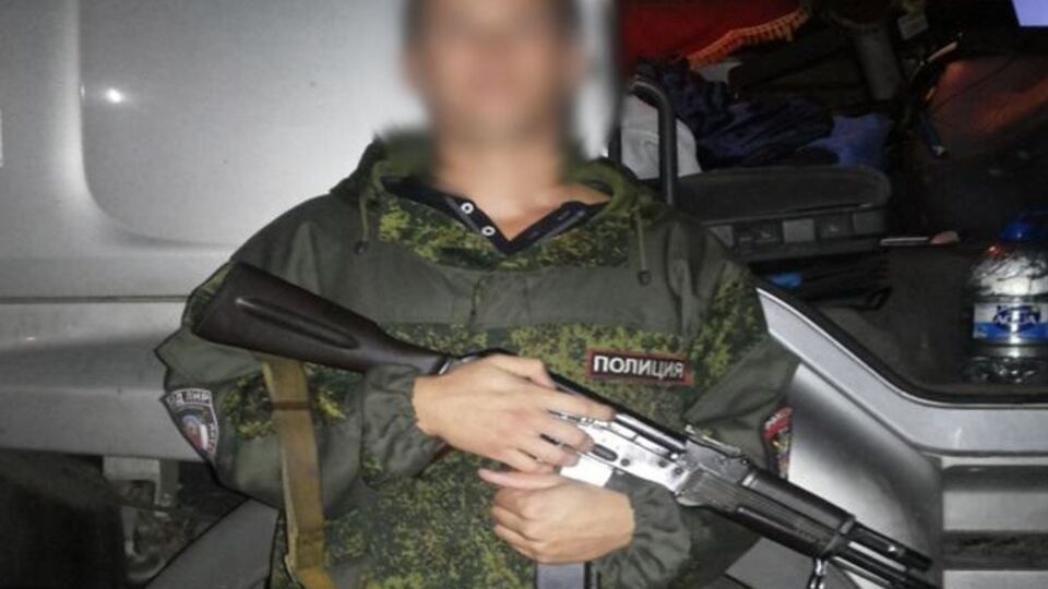 В телефоне задержанного нашли фотографии в форме боевиков